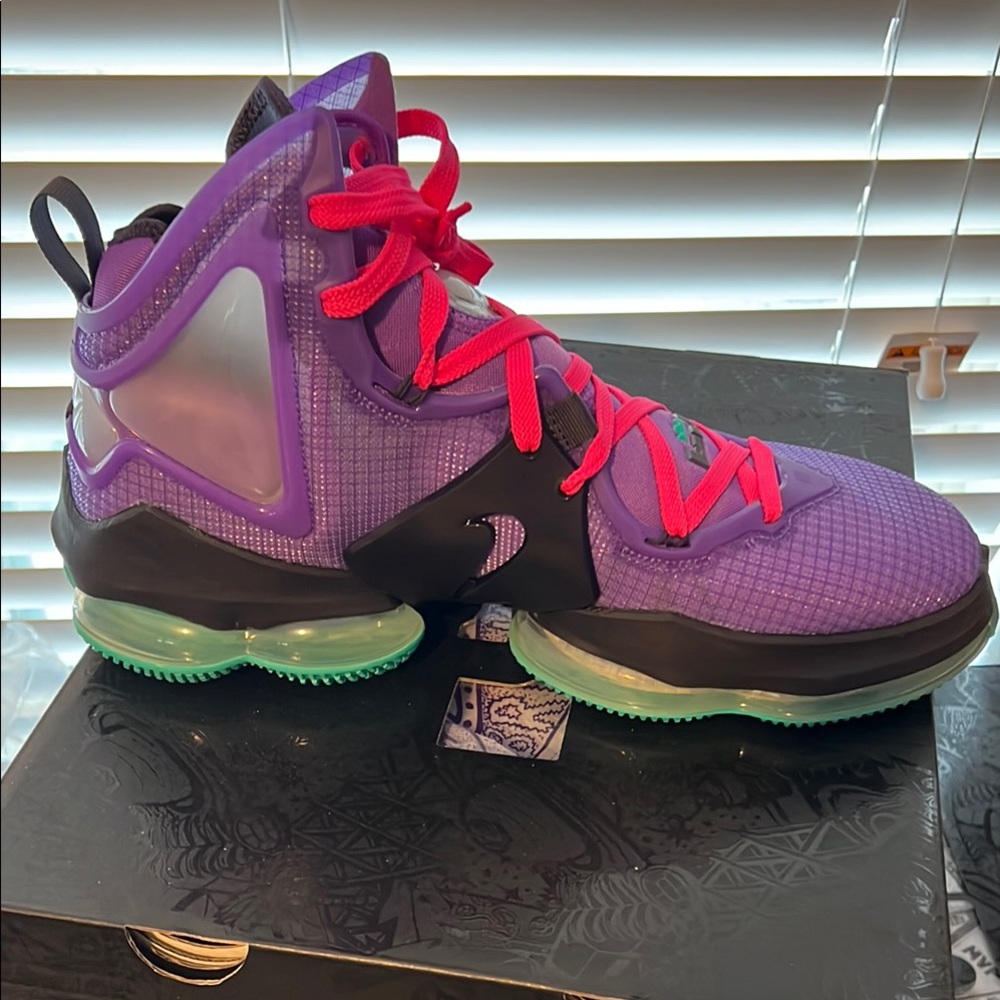 Nike Lebron Xix View 6
